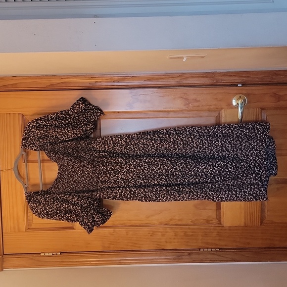 Floral Midi Dress - Picture 4 of 16